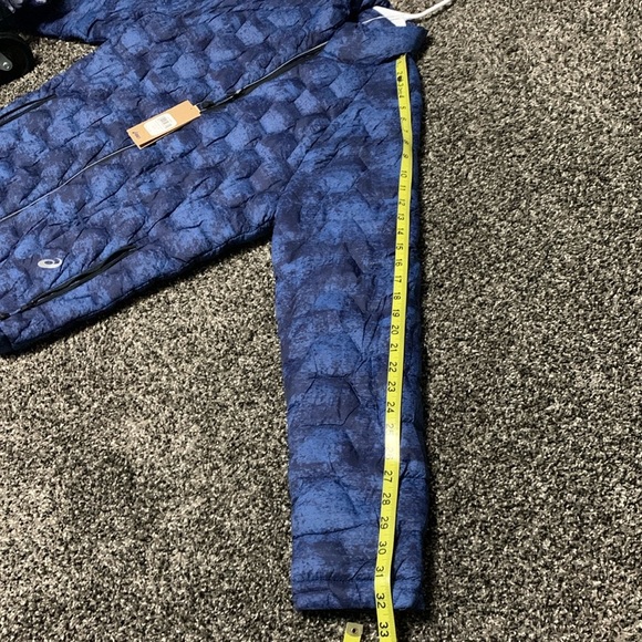 ASICS Lightweight Puffer Coat S - Picture 15 of 16